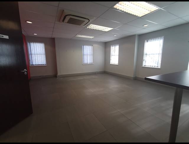 363M² OFFICE FOR SALE IN TYGER VALLEY